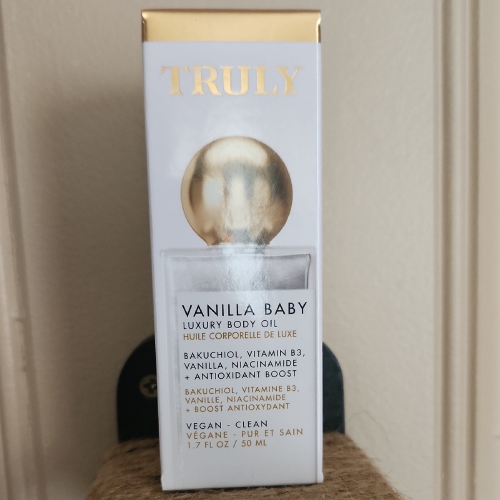 🖤TRULY Vanilla Baby Luxury Body Oil 1.7oz